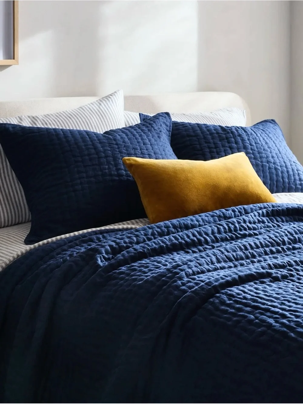 Quince European Linen Cotton Stitched Quilt in Navy, Twin NEW